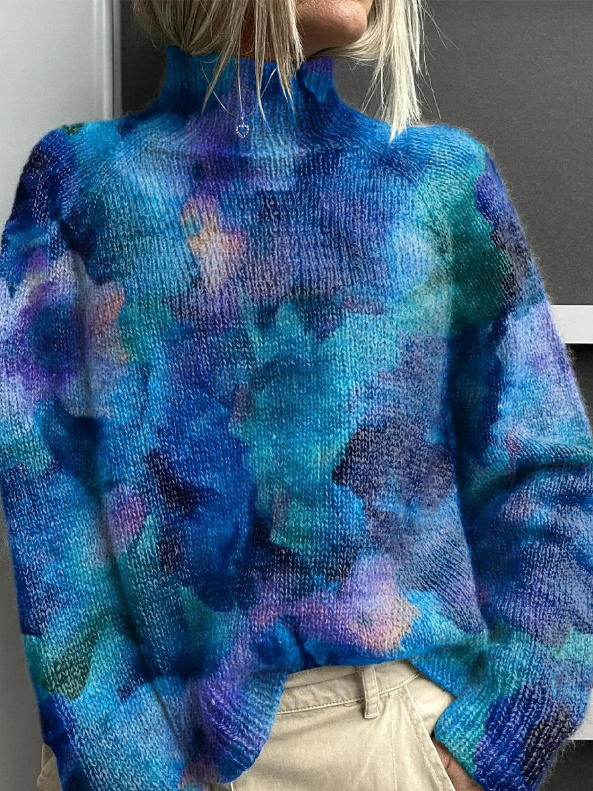 Yvonne | Abstracte waterbloemenprint coltrui