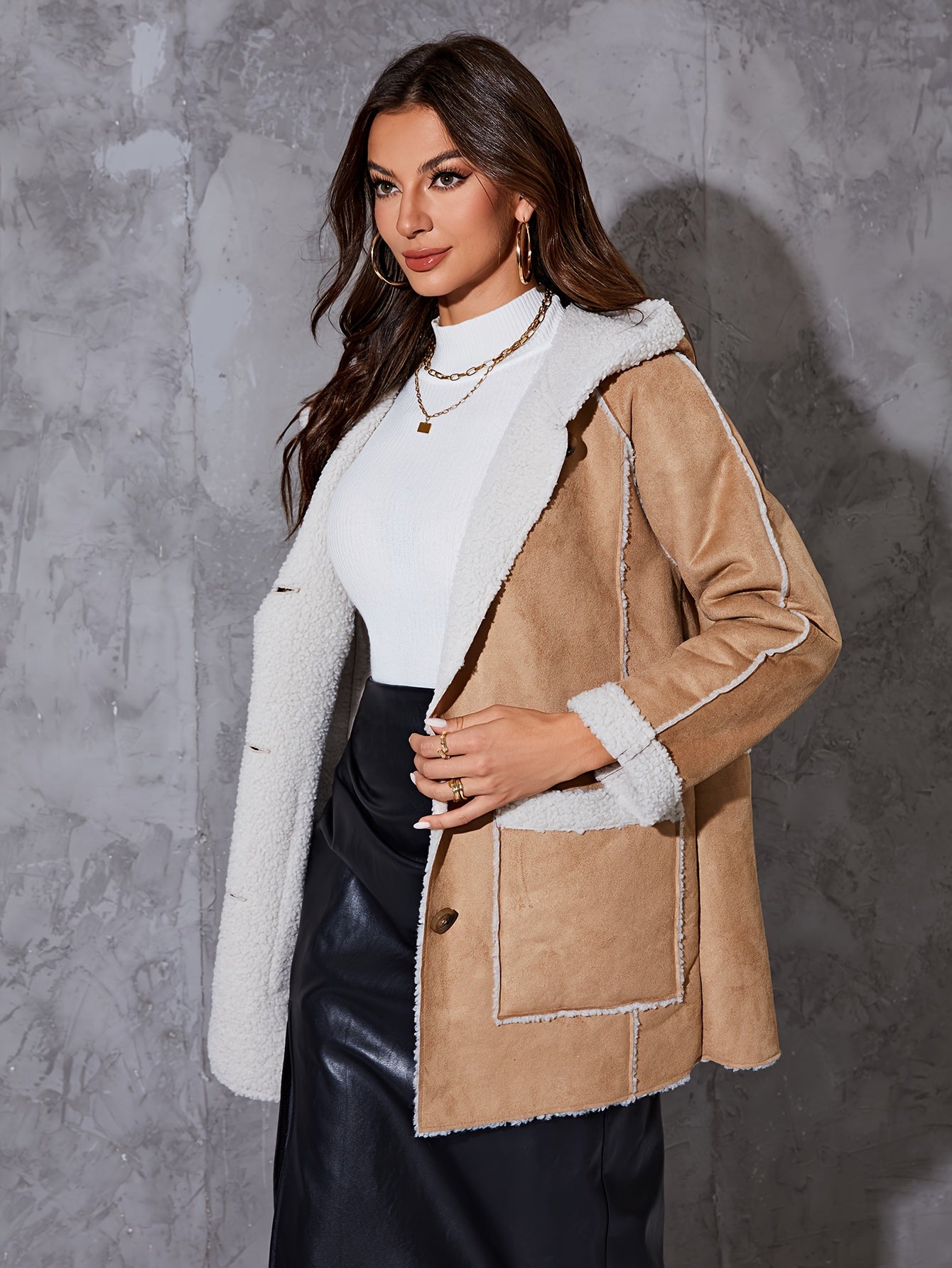 Clara | Beige pluizig jasje