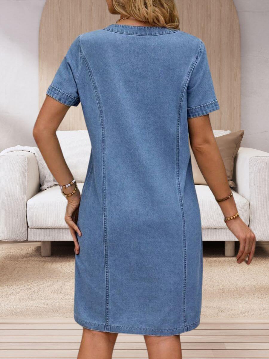 Janina | Zomerse denimjurk met V-hals