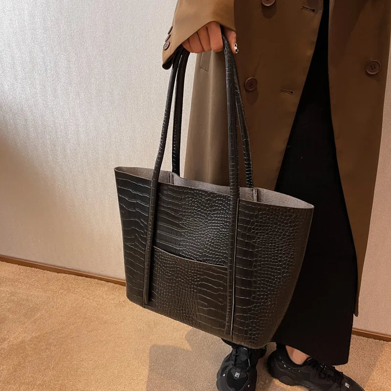 Betina | Leren Schoudertas met Croco-Structuur