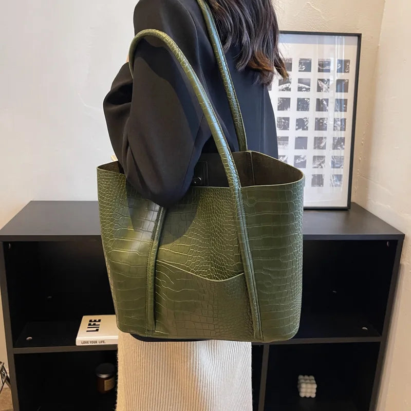 Betina | Leren Schoudertas met Croco-Structuur