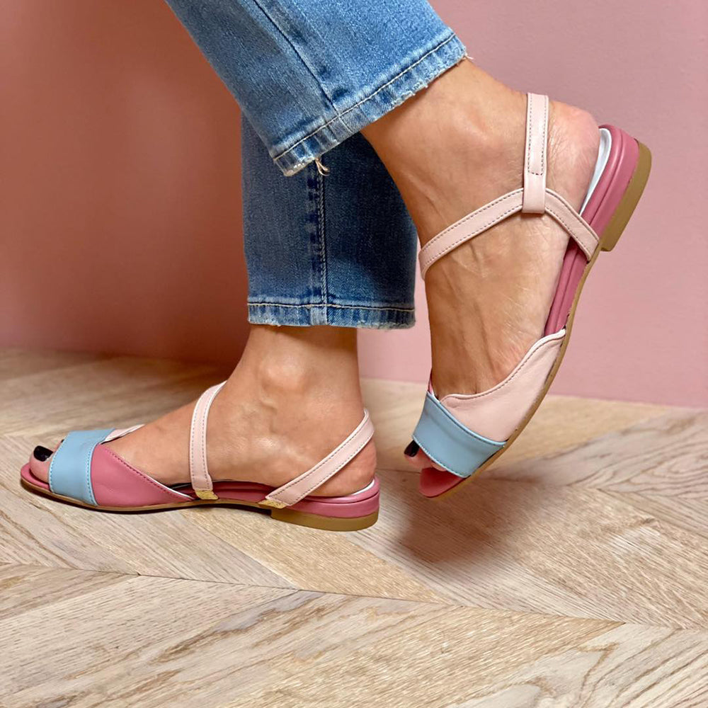 Rosa – Roze Herfstsandalen met Asymmetrisch Color Block Design