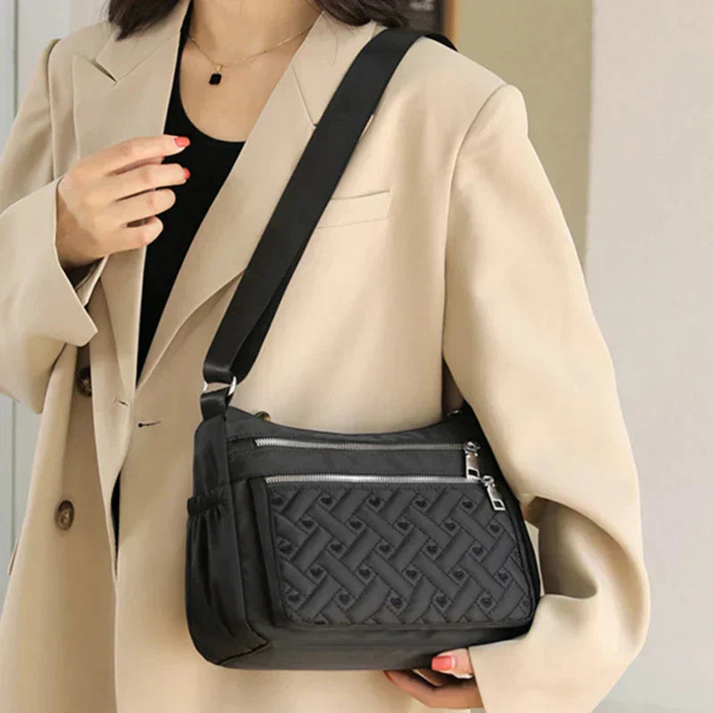 Noora™ | Nylon schoudertas met messenger