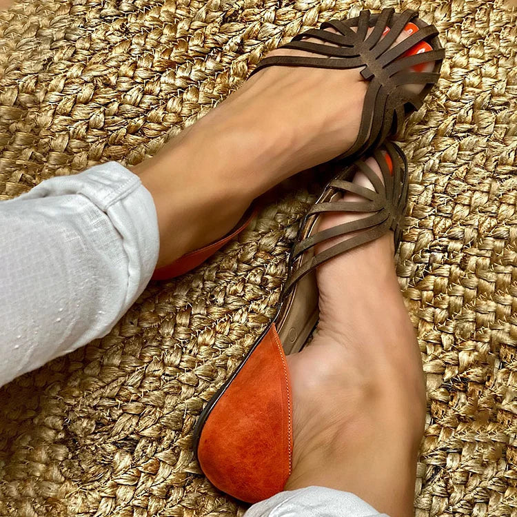 GIADA | Eleganti sandali intagliati con raffinato dettaglio bicolore