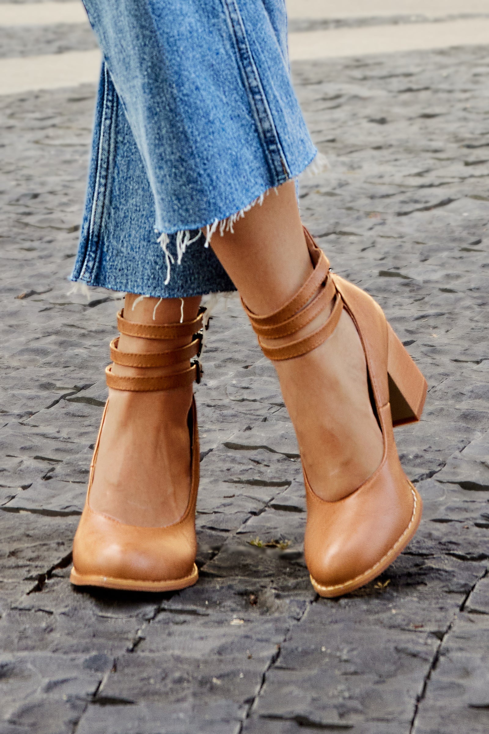 Carlijn – Elegante Herfst Sandalen met Enkelband en Blokhak