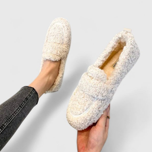 Solenne – Warme Slippers met Elegant Design