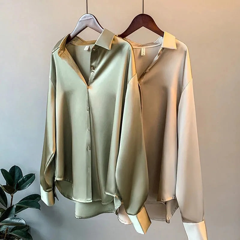 Olivia | Luxe Satijnen Blouse met Lange Mouwen