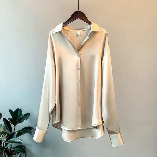 Olivia | Luxe Satijnen Blouse met Lange Mouwen
